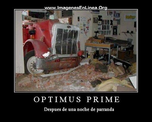 Optimus Prime despues de una noche de parranda
