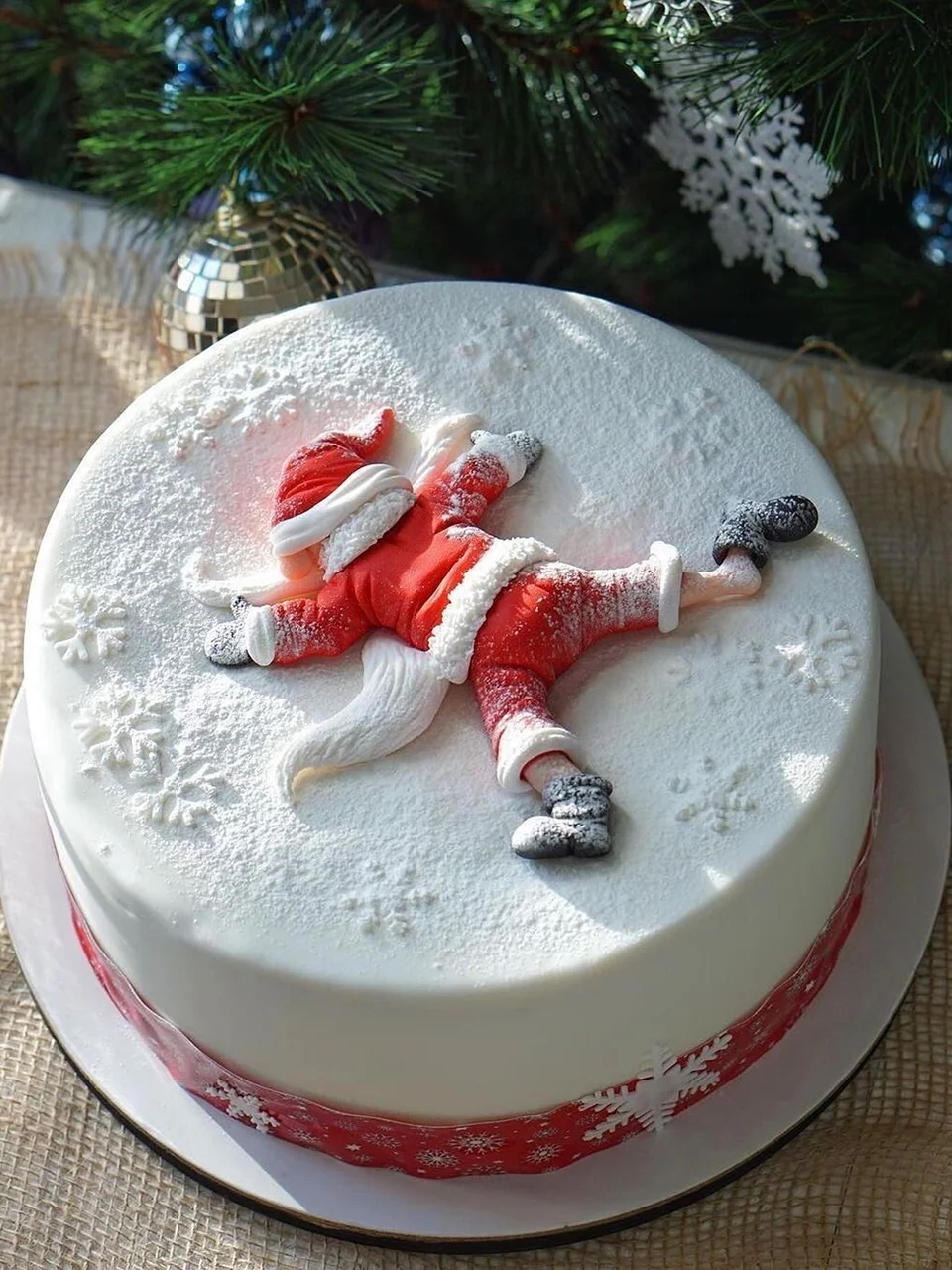 Snowflakes Santa clause Christmas cake.