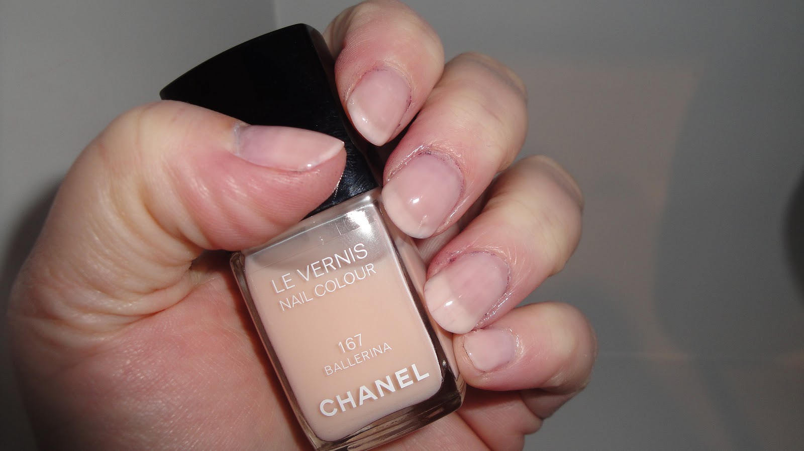 Chanel Le Vernis Longwear Nail Colour in Ballerina - wide 3