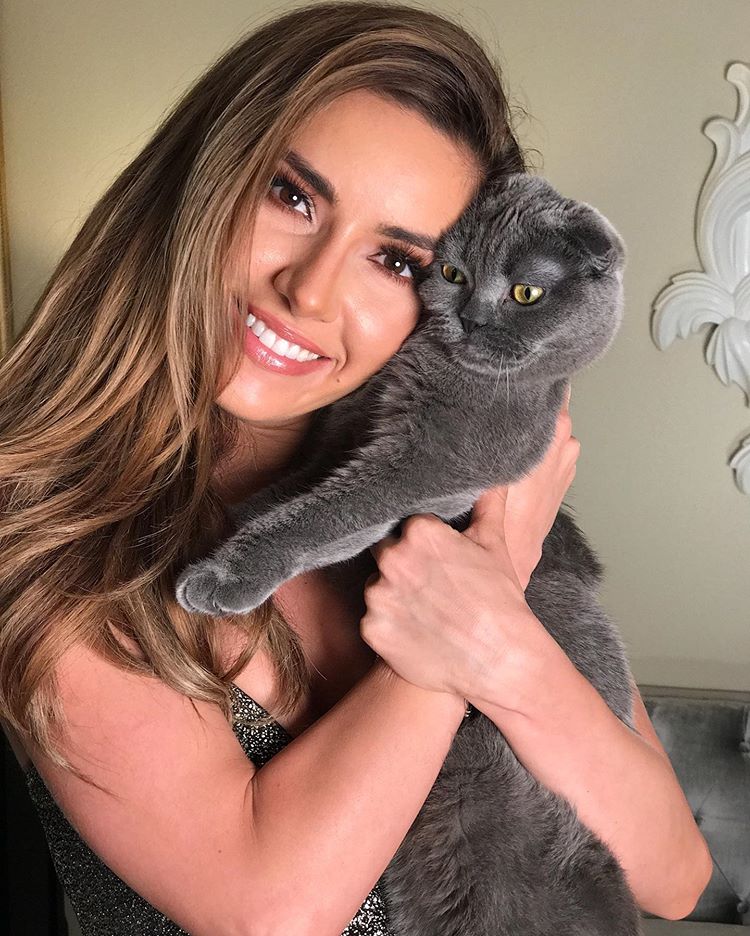 Celebrity Animals Love : Mercedes Terrell Like Cat Pictures Instagram