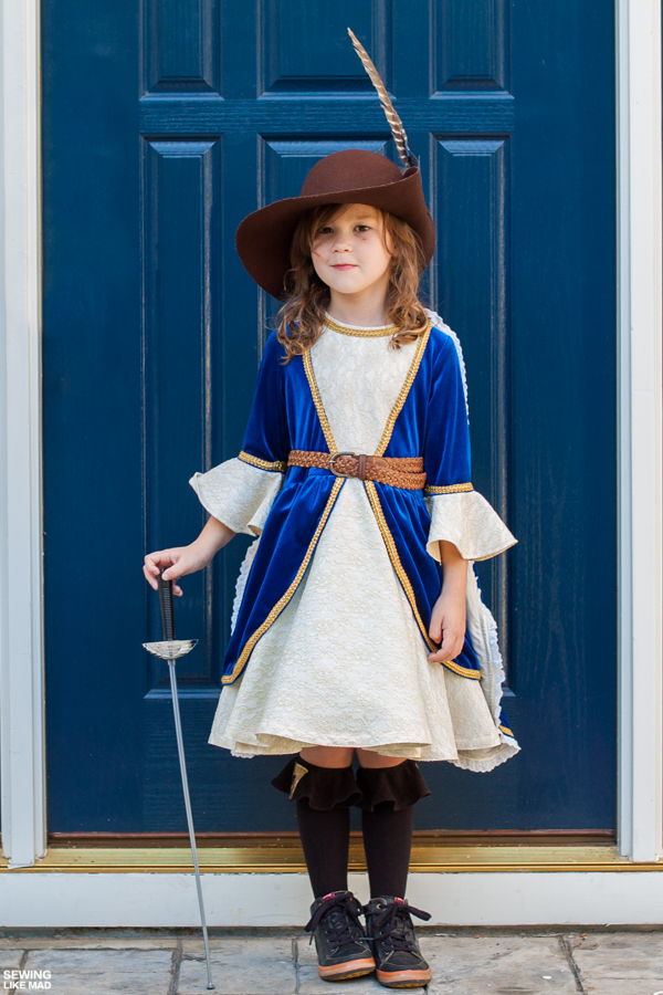 Sewing Like Mad Halloween 2015 Girl Musketeer.