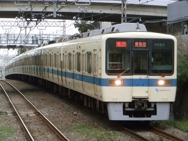 小田急沿線住み鉄道ファン日記 復活叶わず 小田急電鉄8000形64fが大野総合車両所解体線に入り廃車除籍処分へ