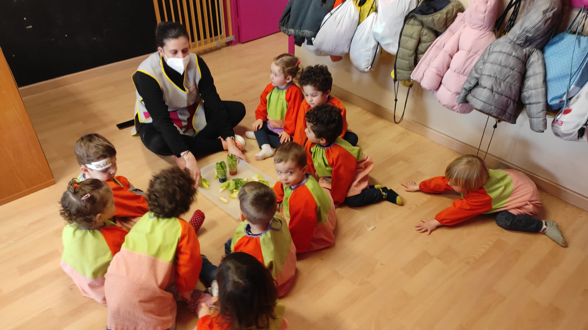 LA PAPALLONA BILINGÜE KINDERGARTEN FIVE SENTENCES KANGAROOS