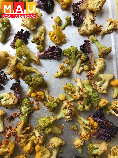 mau cocina de todo coliflor con queso parmesano al horno rostizada