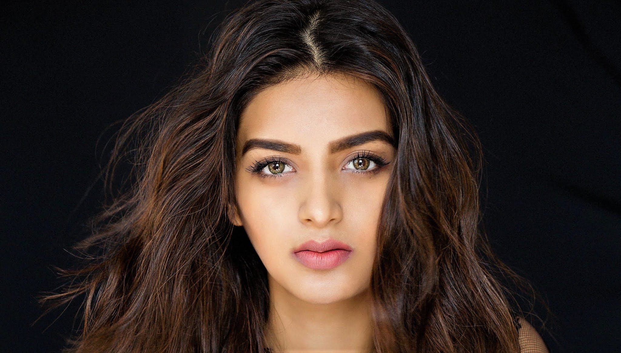 Nidhhi Agerwal HD UHD Photo