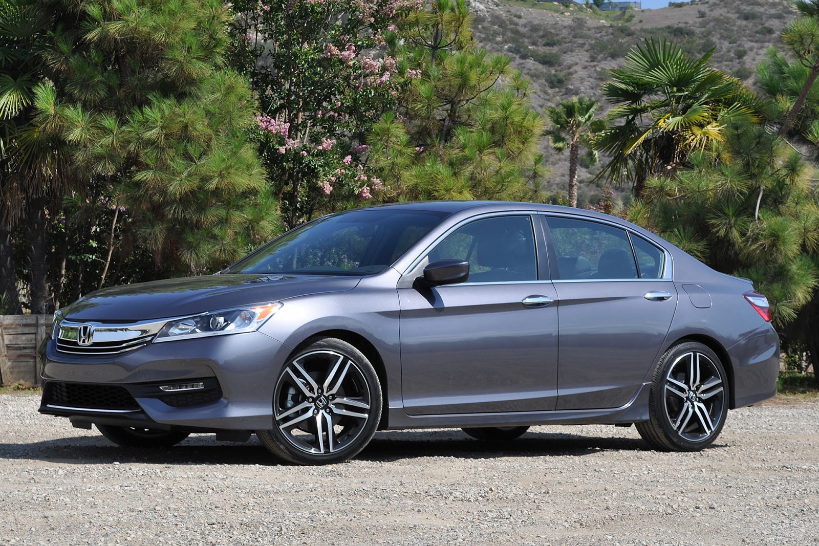 Mua bán xe Honda Accord 2016 cũ chính chủ giá rẻ nhất hiện nay