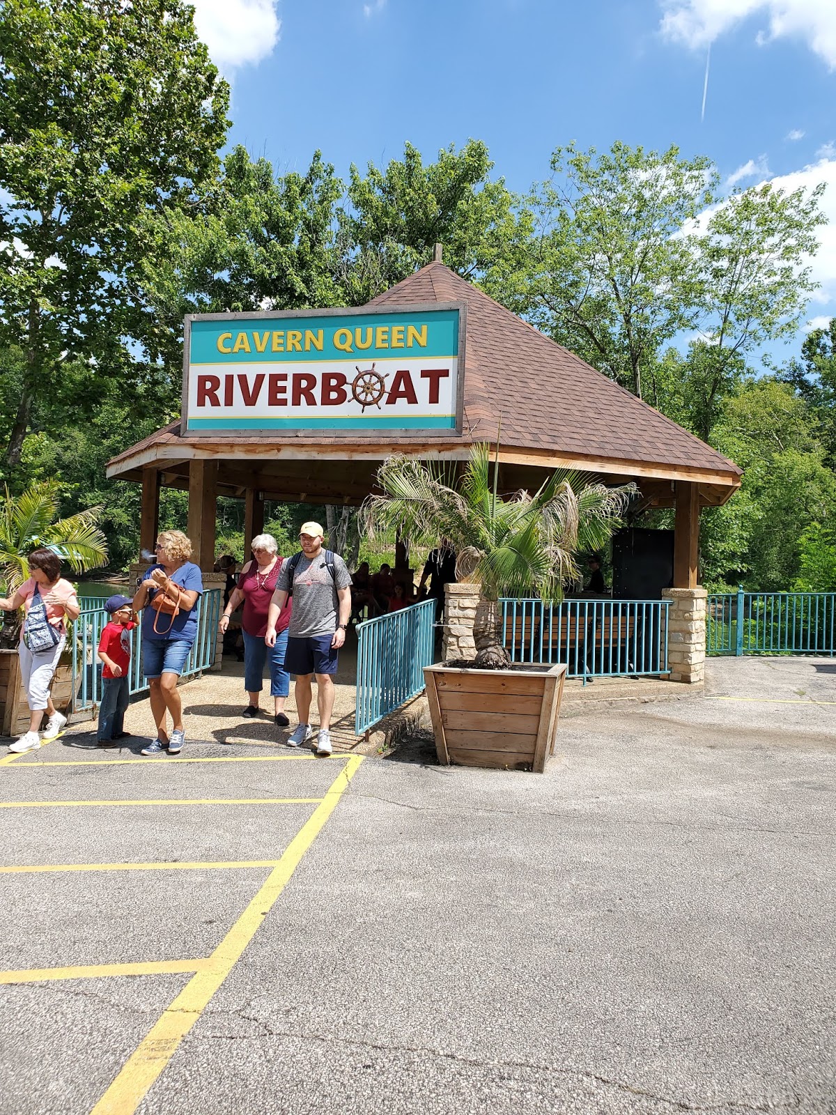 Play St. Louis Meramec Caverns, Sullivan