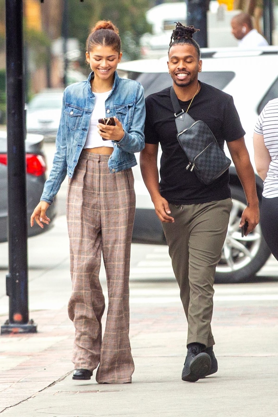 zendaya coleman Out for Lunch with Her Brother Austin in Burbank 25 ...