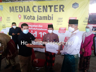 Walikota Jambi Menerima Bantuan Penanganan Obat-obatan Covid-19 Dari Pemerintah Pusat Sebanyak 1385 Untuk 11 Kecamatan.