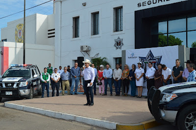 Alcalde Ramón Díaz hace entrega de dos patrullas a Seguridad Pública en Huatabampo
