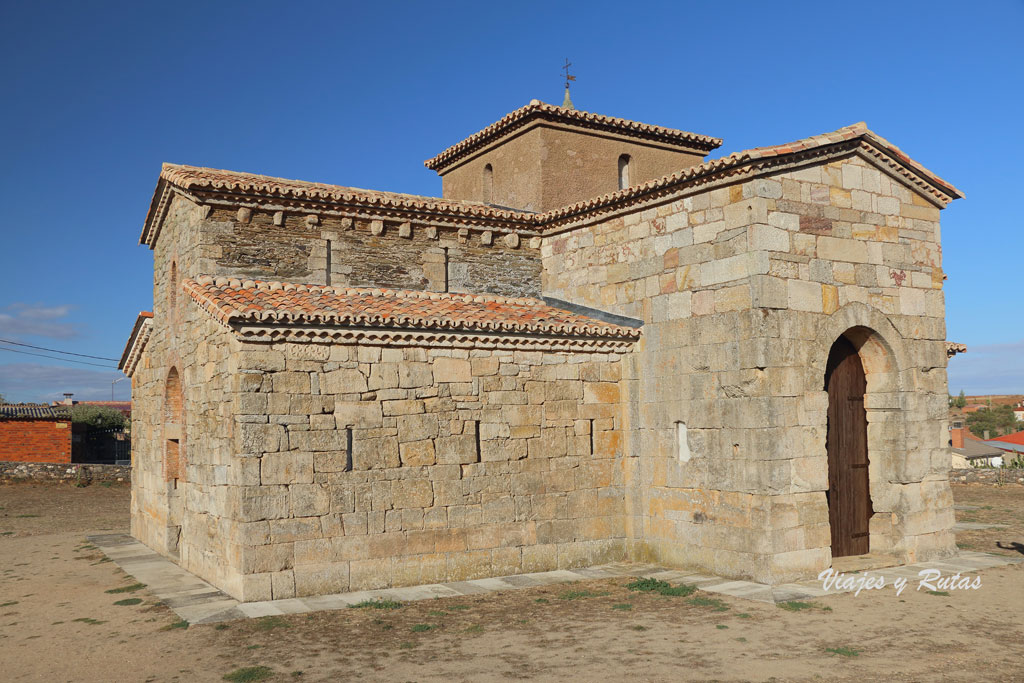 San Pedro de la Nave lateral