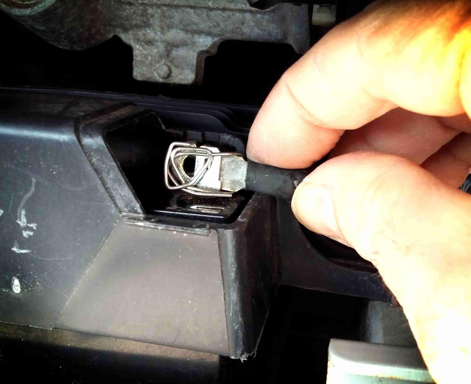 Life In Twizy Renault Twizy How To Change The 12v Battery Without Drilling Terminals