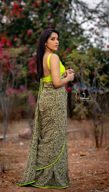 Rashmi Gautam Latest Sexy Saree Images Navel Queens