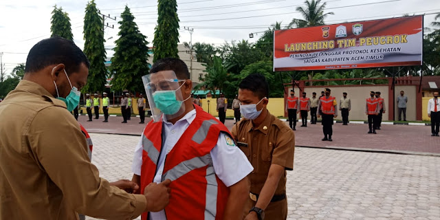 Rocky Pimpin Apel Gelar Pasukan 'Tim Peucrok' Protokol Kesehatan - RILIS.NET Rocky Pimpin Apel Gelar Pasukan 'Tim Peucrok' Protokol Kesehatan Oktober 6, 2020