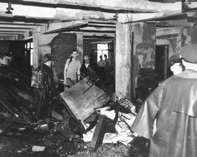 Empire State Building : les photos impressionnantes du crash d'avion de 1945 