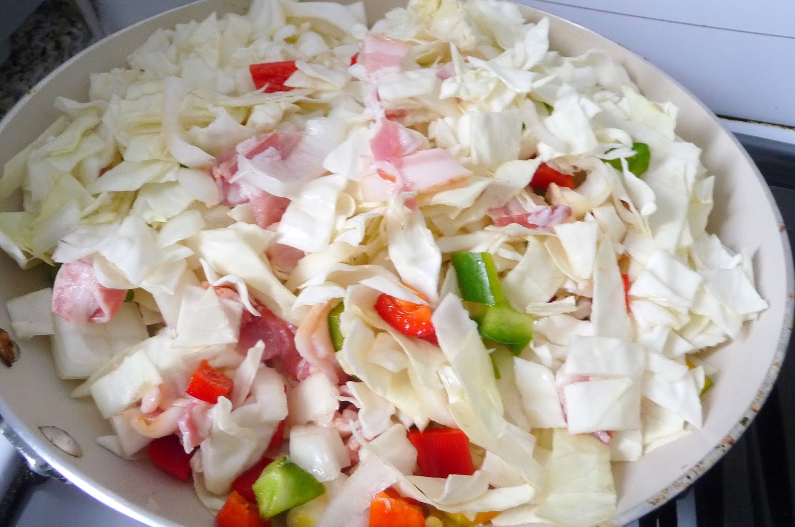 CABBAGE, BACON AND ONION STIR FRY