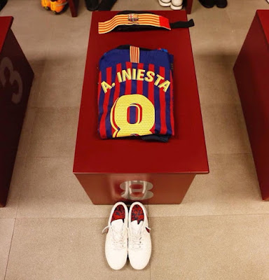 Así se gestaron los 'dobletes' del Barça??? Camisetas_Andres_Iniesta_barcelona_2019_%25285%2529