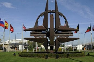 NATO_Skulptura.jpg
