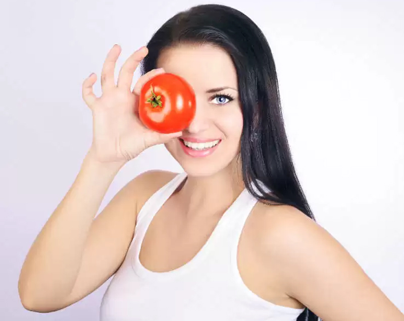 Try a Tomato 5 Ways to Get Rid of Dark Circles Naturally