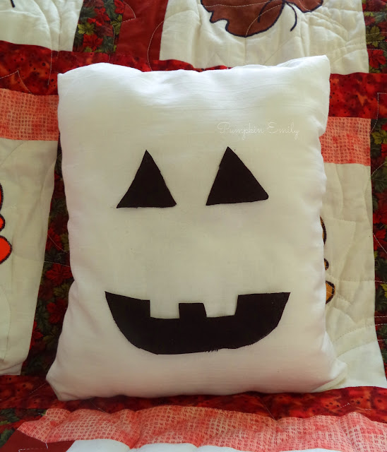 DIY Pumpkin Pillow