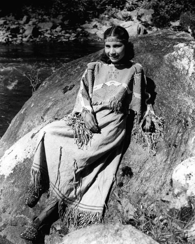 45 Enchanting Portraits Of Native American Teen Girls Fr
