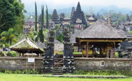 Besakih Temple Piodalan Anniversary , Besakih Temple Complex