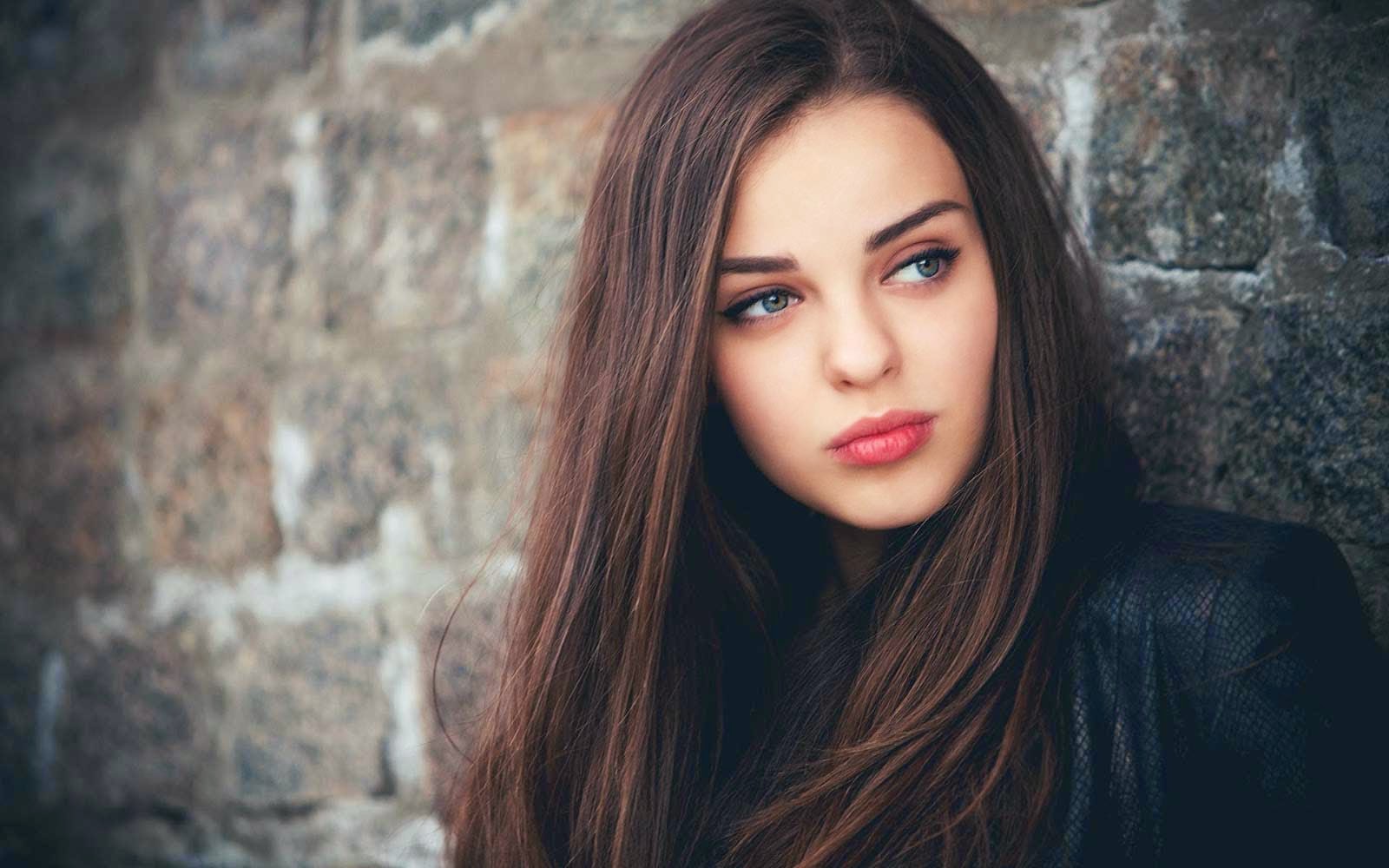 Cute Girl with Simple Makeup Image