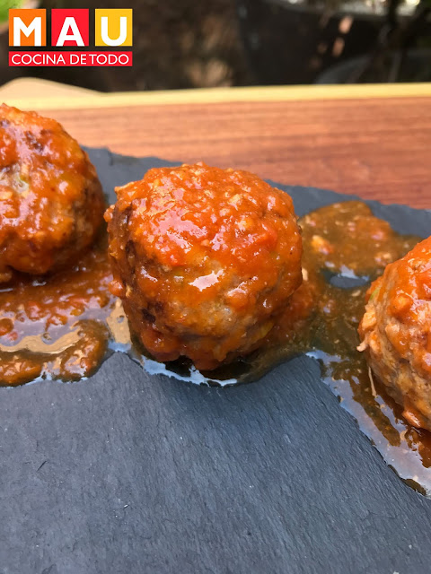 mau cocina de todo albondigas rellenas de queso salsa chipotle enchipotladas receta facil