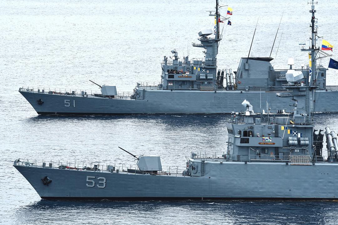 Armada de Colombia desplegó dos fragatas a San Andrés y Providencia en misión humanitaria tras el paso del Huracán IOTA