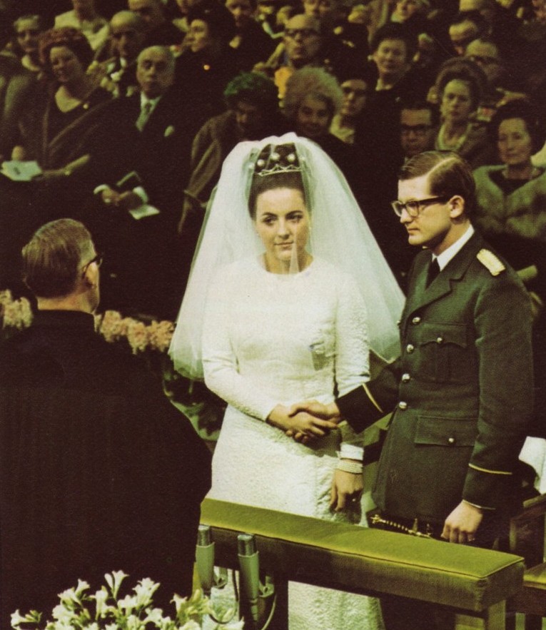 "MIS JOYAS REALES" Tiara de las Margaritas Casa Real de los Paises Bajos