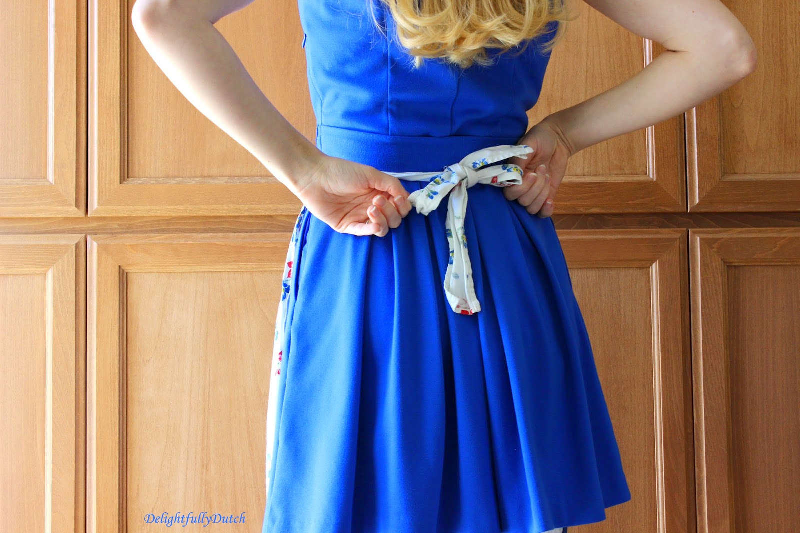 DelightfullyDutch: Vintage Aprons