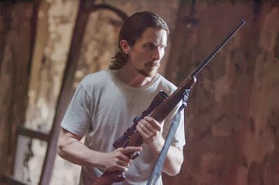 out-of-the-furnace-christian-bale-rifle-picture