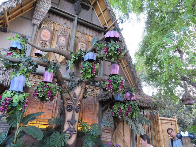 Enchanted Tiki Room Preshow Adventureland Disneyland