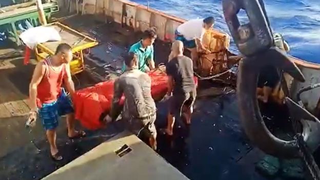 Penderitaan Warga Indonesia di Kapal China: 'Tidur Hanya 3 Jam, Makan 'Umpan Ikan', Hingga Pengalaman Pahit Melarung Jenazah Teman