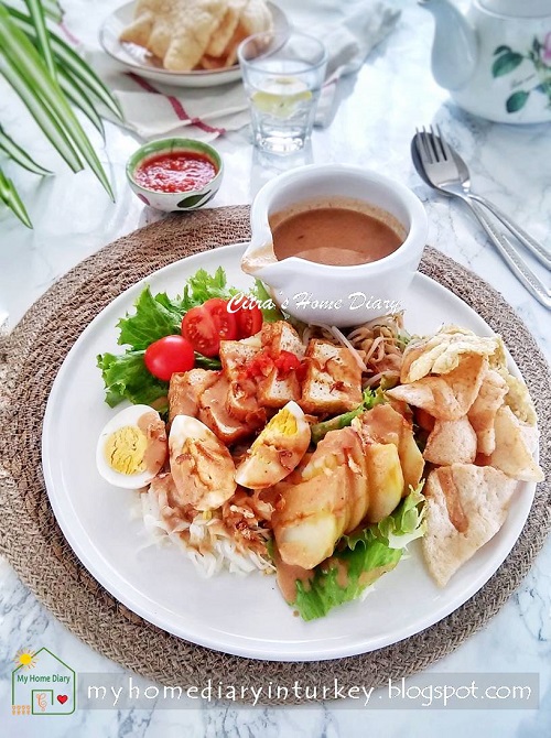 Indonesian National Food Recipe - GADO GADO / Resep gado-gado khas Surabaya  | Çitra's HOme Diary. #indonesiansalad #indonesiangadogadorecipe #indonesianfoodrecipe #veganrecipe #tofu #resepgadogado #gadogadosurabaya #rujak #howtomakegadogado