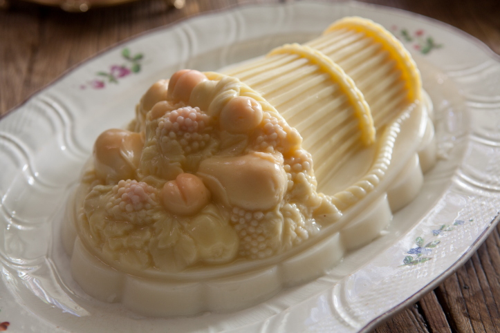 Historical Hussies: What&rsquo;s a Blancmange?