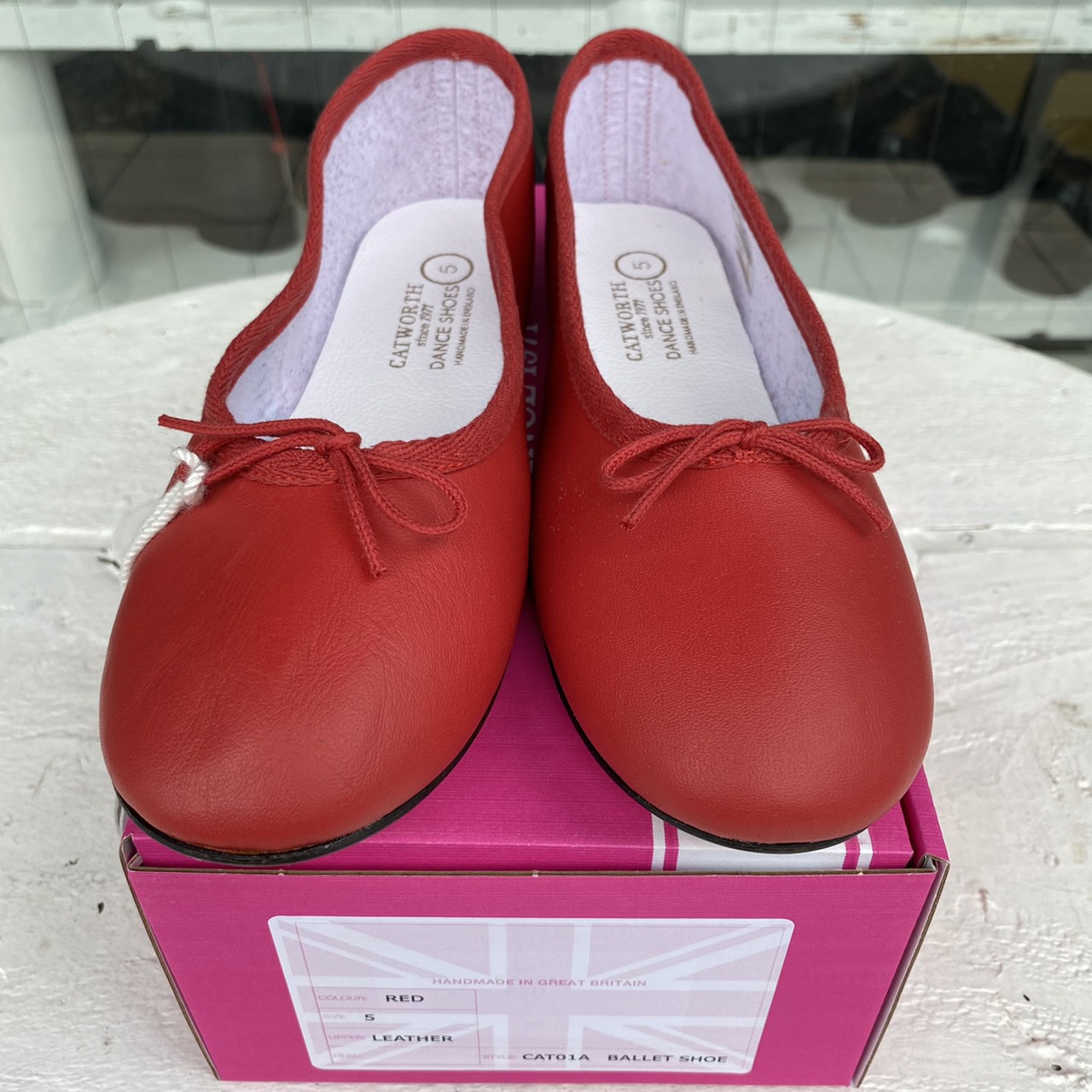 BRITISH EQUIPMENT PUBLISHING Red Calf Leather Ballet Shoes X CATWORTH