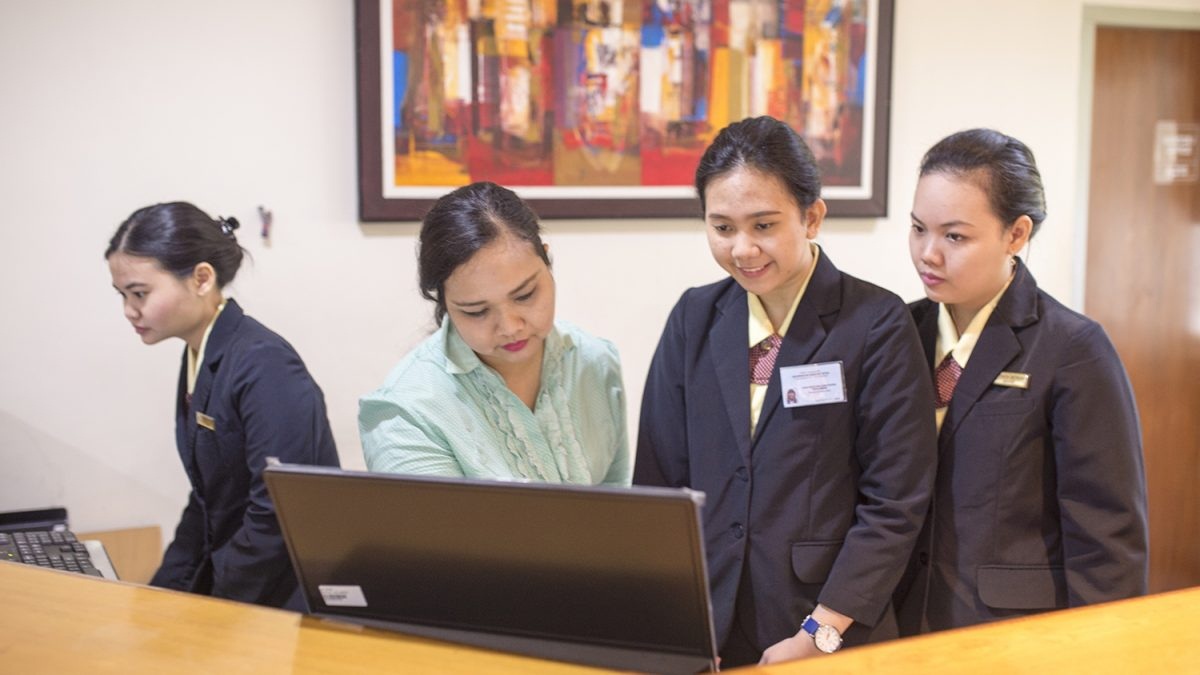 Tugas Dan Tanggung Jawab Receptionist Rumah Sakit Buku Siswa