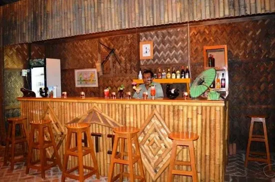 desain warung kopi sederhana dari bambu desain warung kopi dari bambu