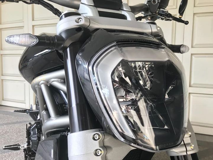 Ducati Diavel перенос подножек