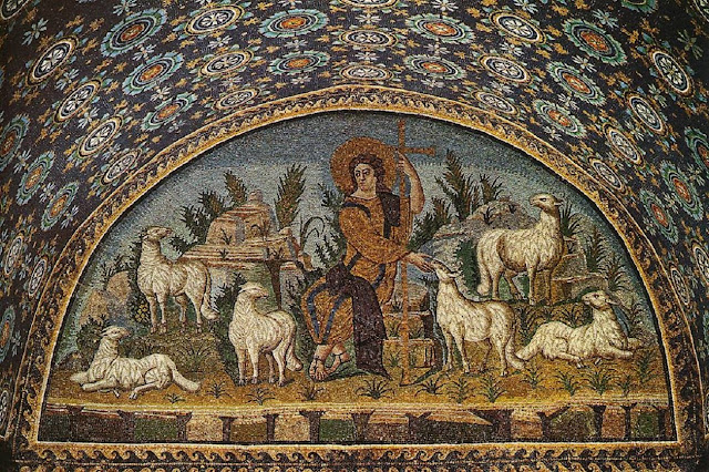 Христос как добрый пастырь, V век, мозаика телескопа над входом в мавзолей Галлы Плацидии, Равенна.