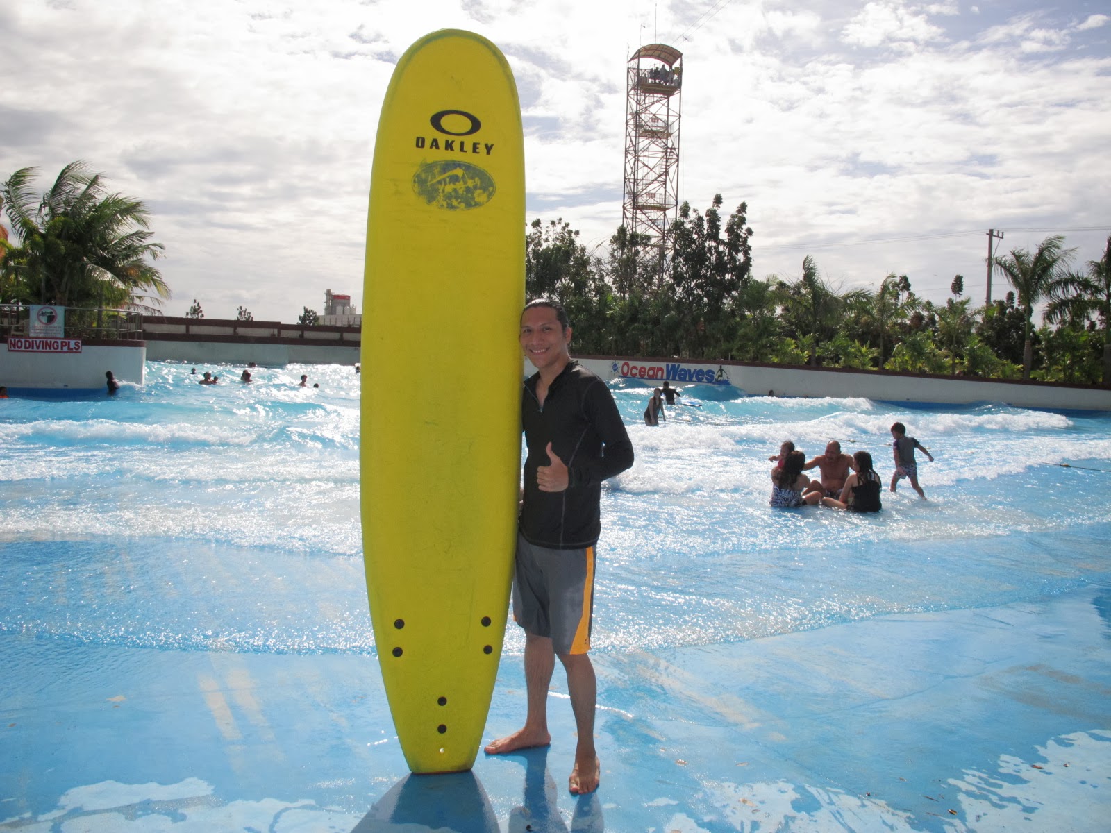 Surfing at Club Manila East City Boy Tripper