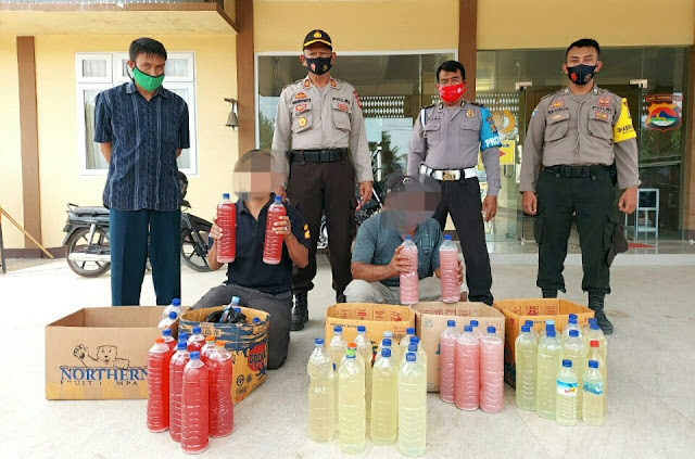 Polisi amankan puluhan botol tuak 'merah putih' di Pringgabaya