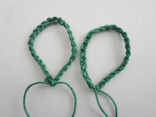 Crochet Rose Brooch - free pattern