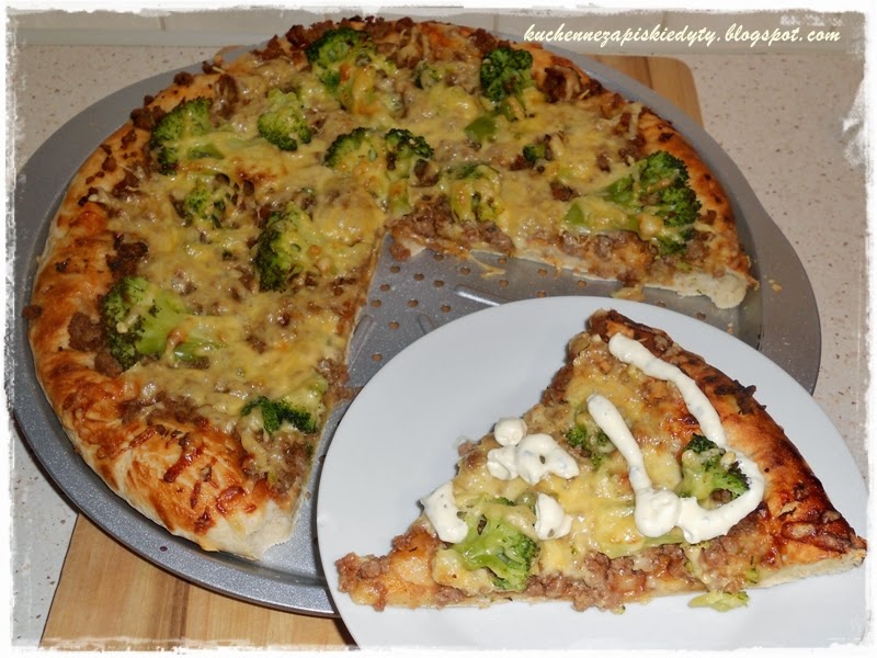 Kuchenne zapiski Edyty Pizza gyros z mielonym indykiem i brokułami