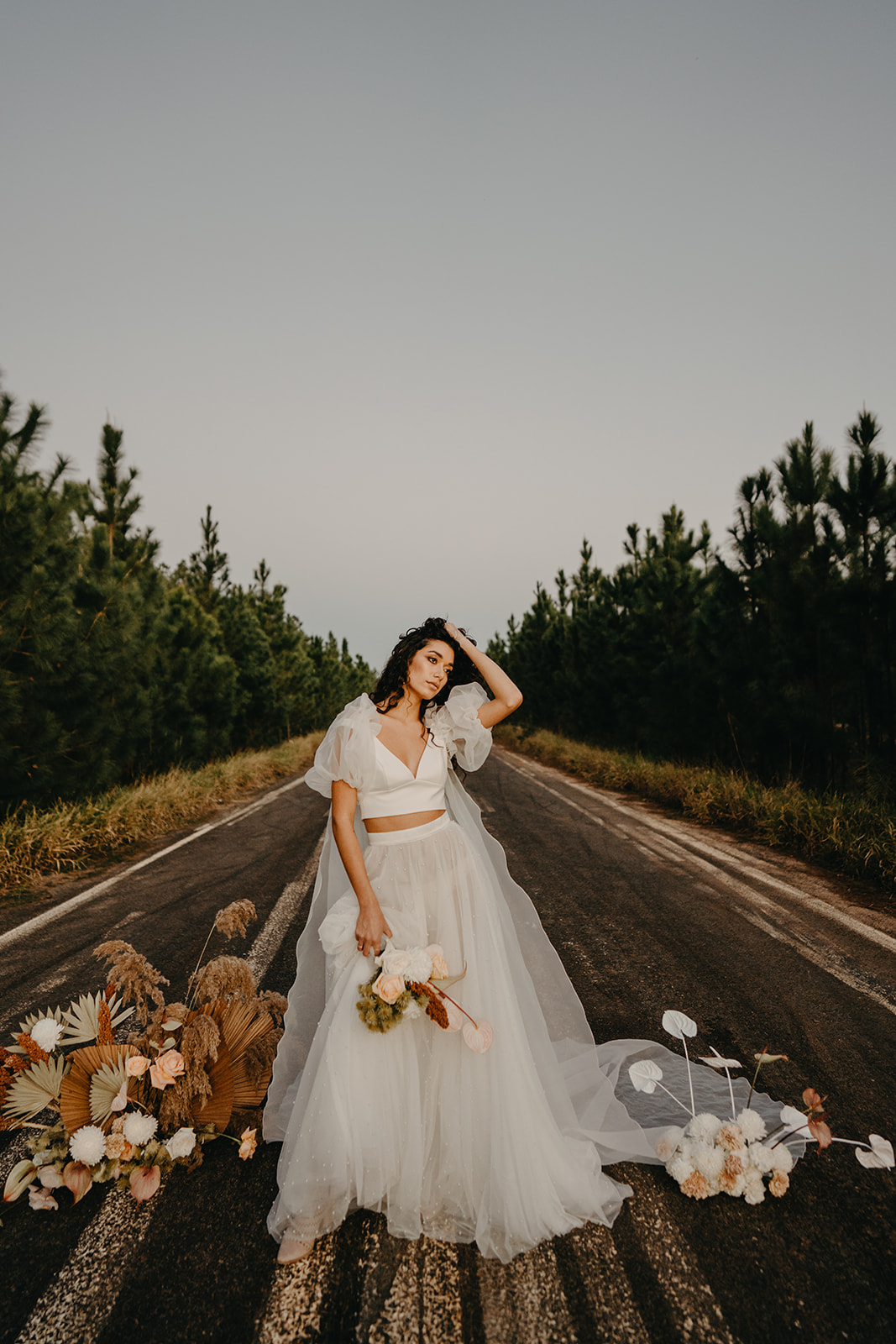 angela cannavo photography karen willis holmes skirt alternative bridal bouquet florals