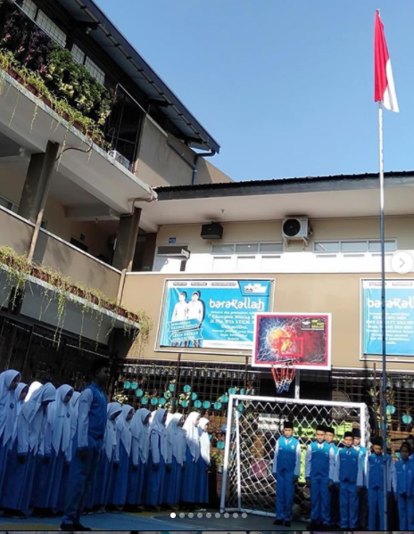 PUDARNYA RASA NASIONALISME DAN PATRIOTISME - SMP Ar Rafi� Drajat