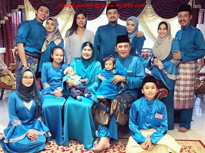 33+ Top Info Baju Kurung Melayu Keluarga