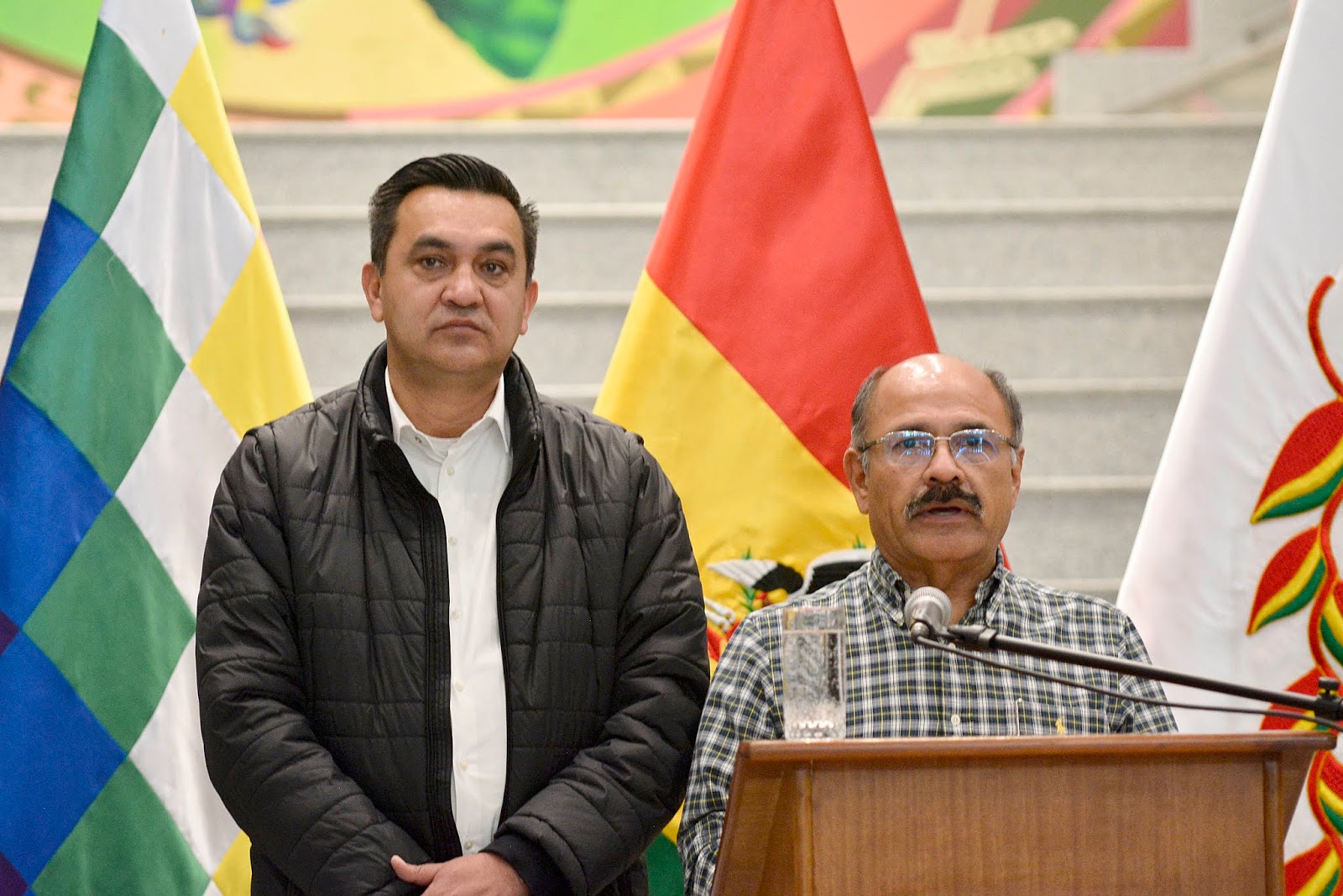 Los ministros Nuñez y Cruz en conferencia de prensa en Palacio de Gobierno / ABI