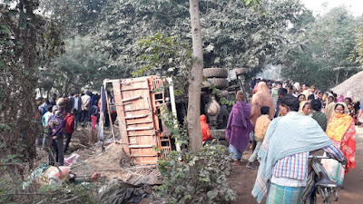 Overloaded-sand-lorri-accident-fuul-house-Galsi Overloaded-sand-lorri-accident-fuul-house-Galsi